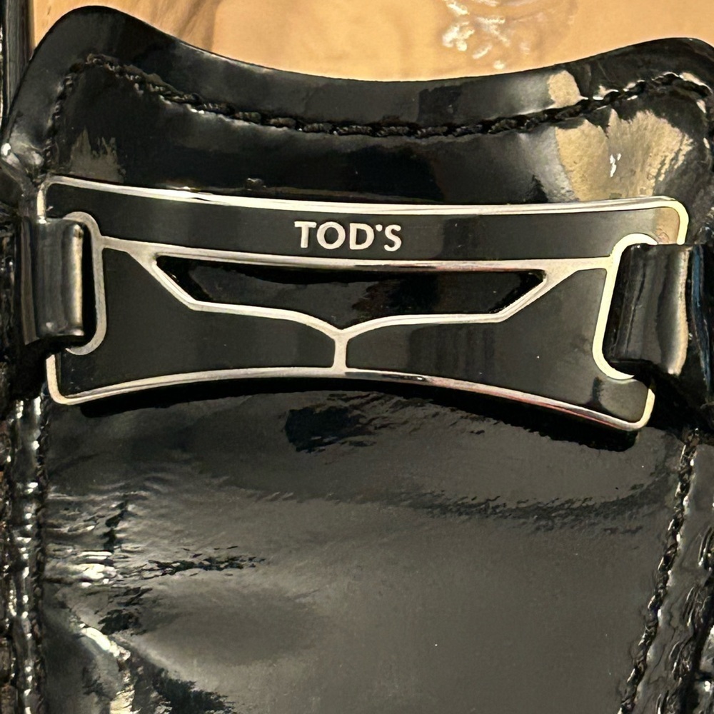 Tod’s Gommino driving patent leather loafers - Picture 12 of 12